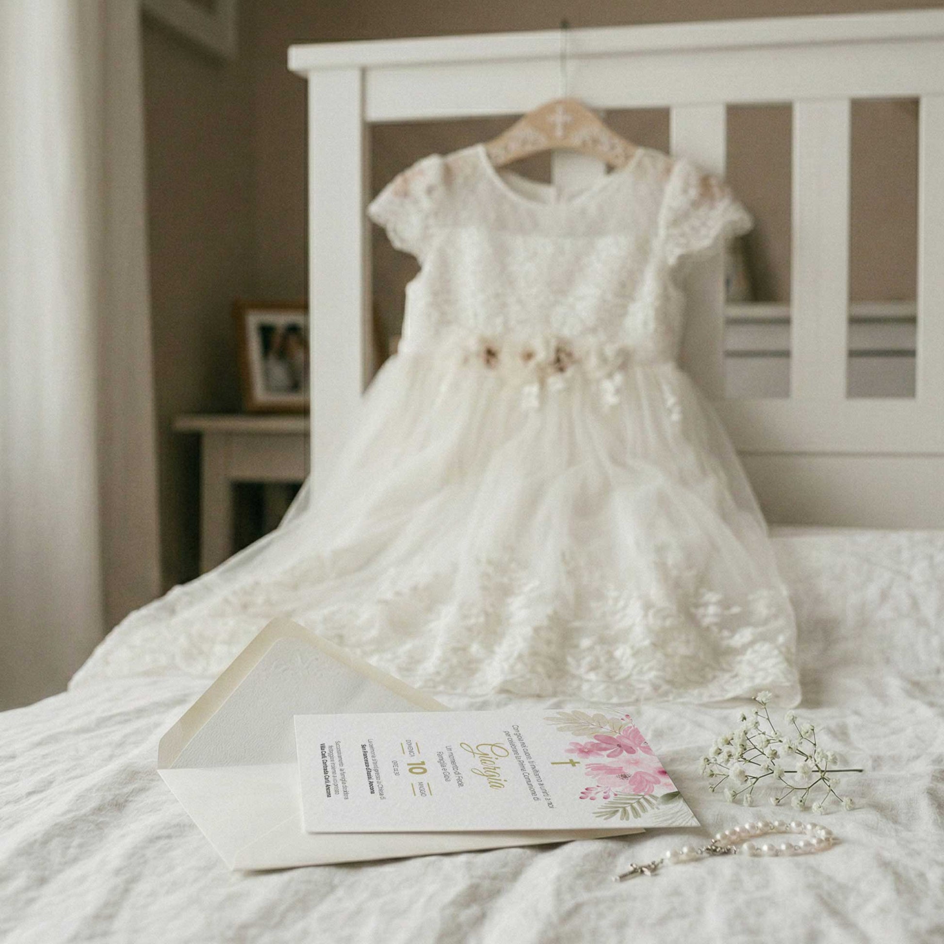 Invito per Prima Comunione bambina con design elegante e carta di qualità, partecipazione personalizzata per comunione